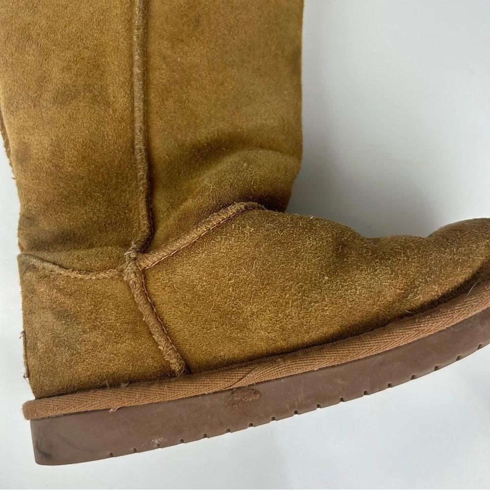 Koolaburra by Ugg Victoria tall tan suede faux fur boots girls size 2